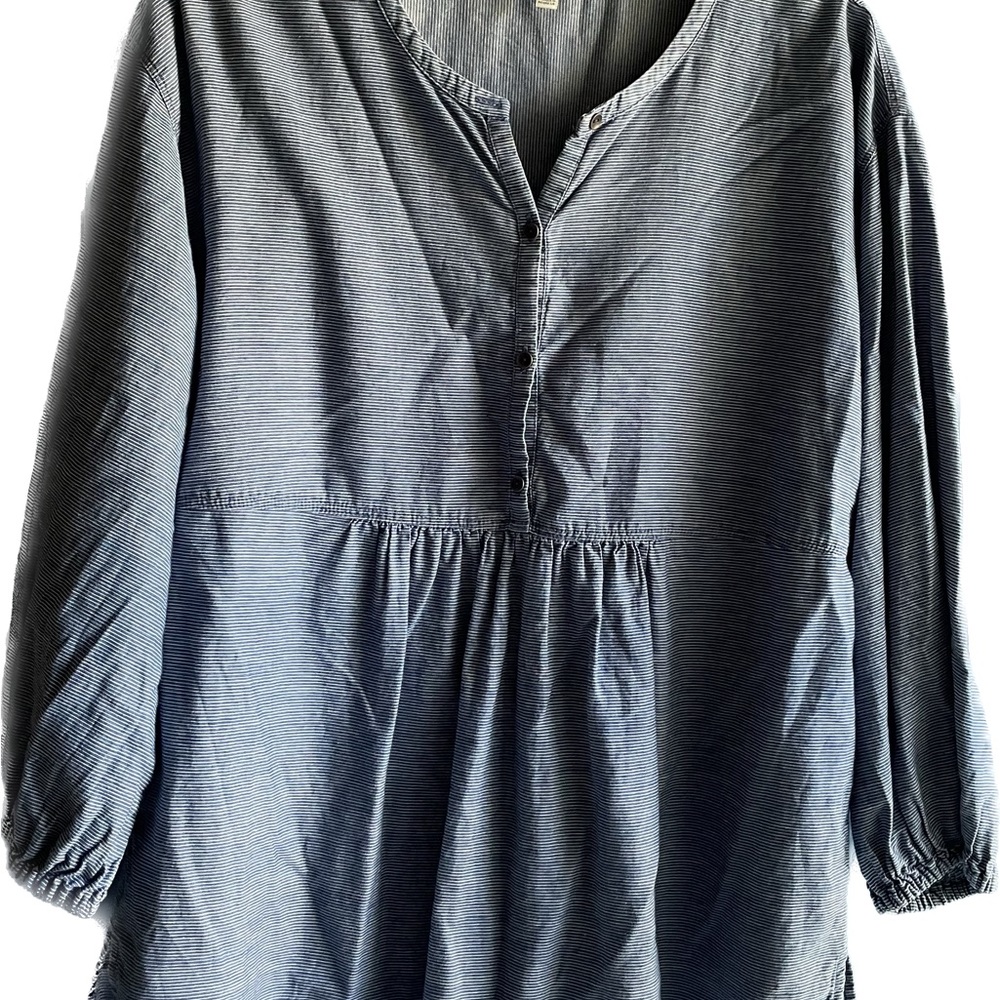Lucky pinstripe blue and white top